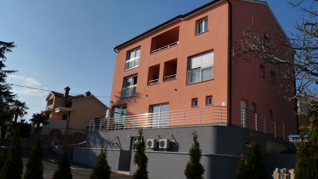 Apartments Sandra With Free Private Parking Rijeka Exteriér fotografie