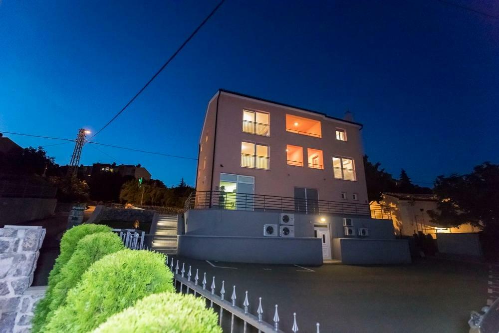 Apartments Sandra With Free Private Parking Rijeka Exteriér fotografie