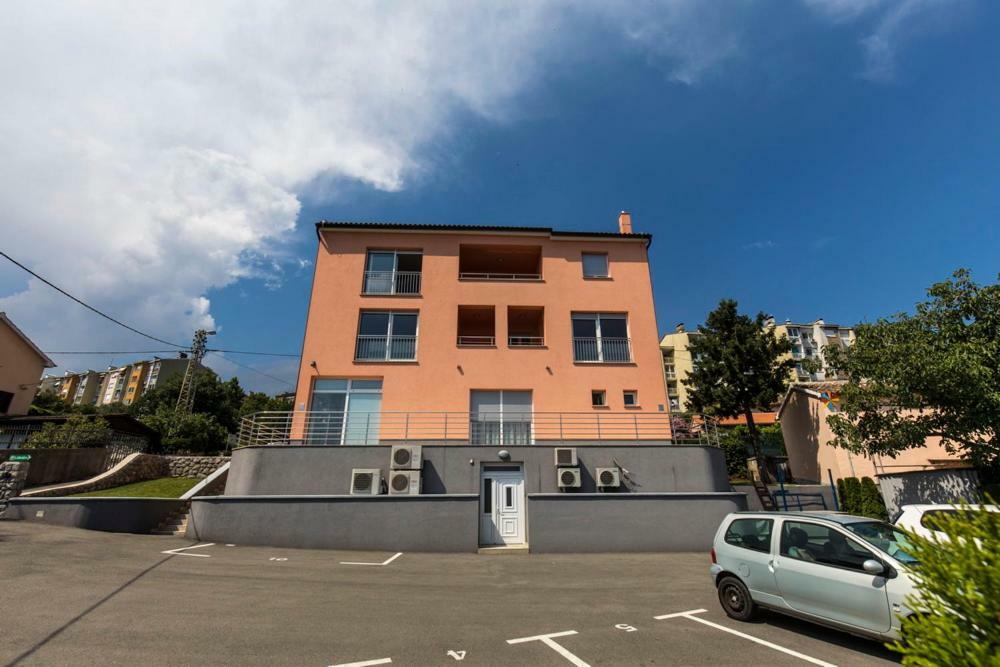 Apartments Sandra With Free Private Parking Rijeka Exteriér fotografie